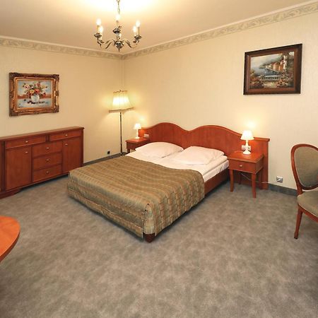 Bialy Dom Henlex Hotel Restauracja Poznan Dış mekan fotoğraf