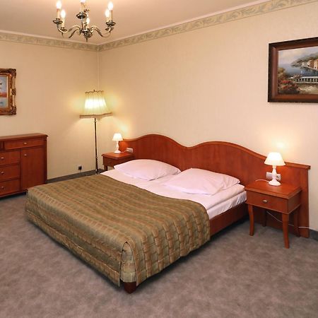 Bialy Dom Henlex Hotel Restauracja Poznan Dış mekan fotoğraf