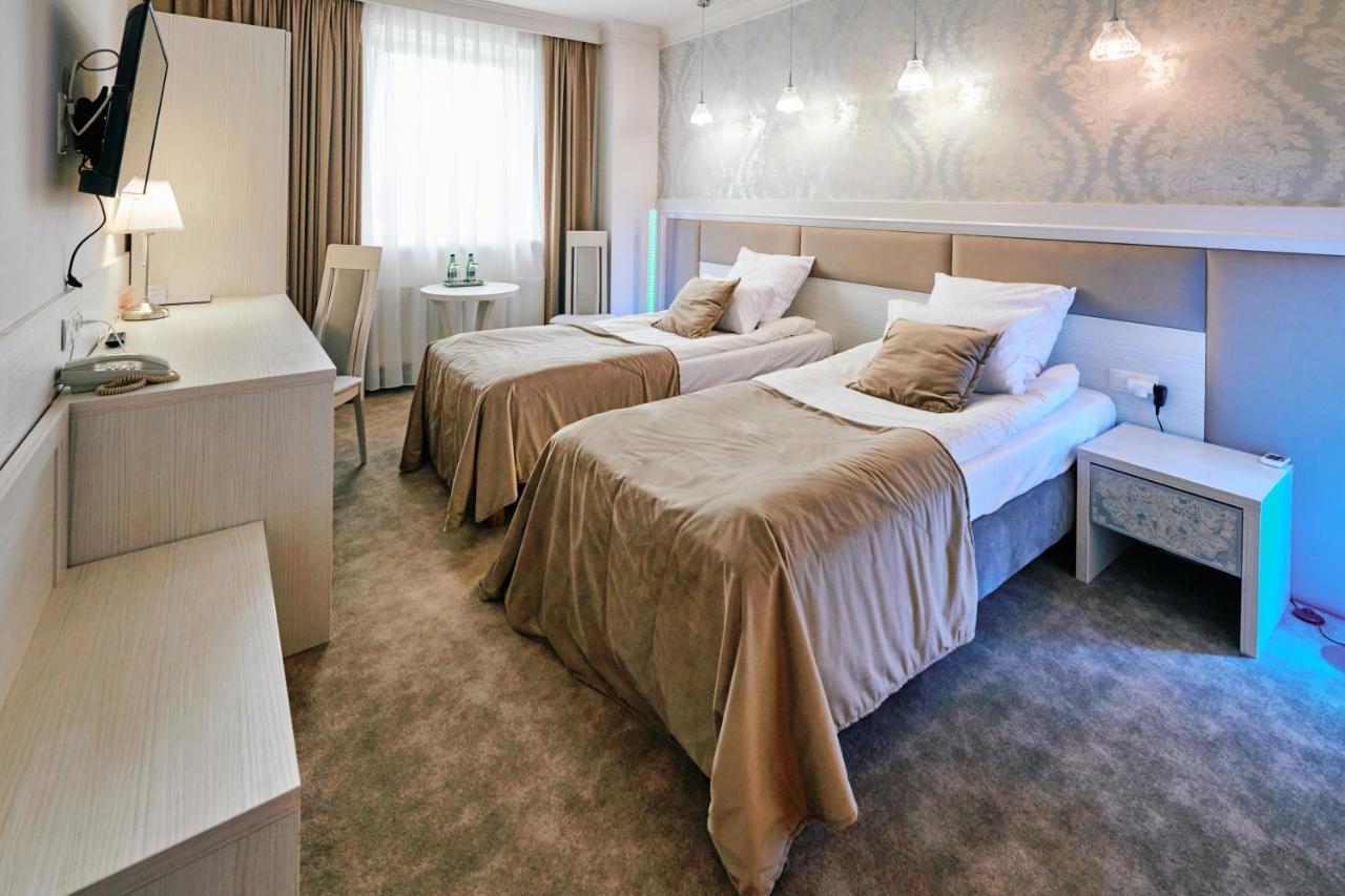 Bialy Dom Henlex Hotel Restauracja Poznan Dış mekan fotoğraf