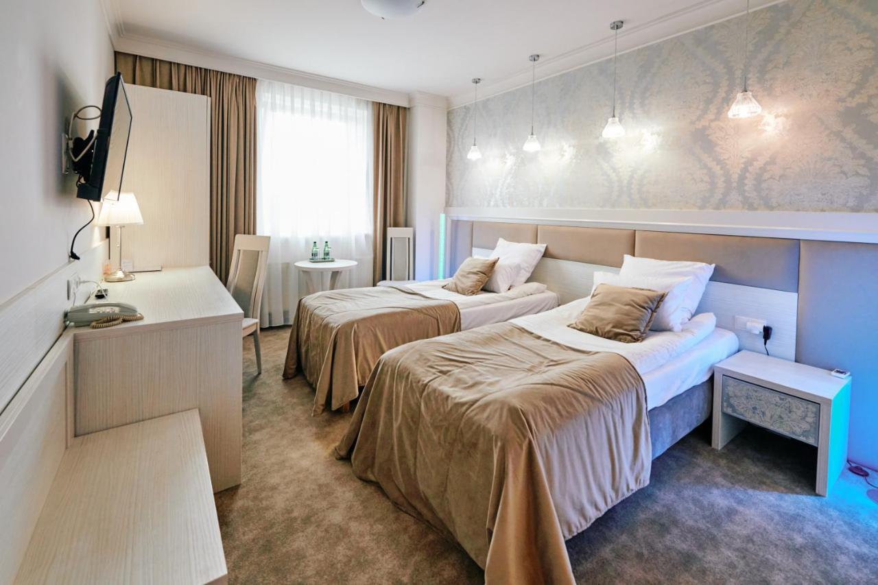 Bialy Dom Henlex Hotel Restauracja Poznan Dış mekan fotoğraf