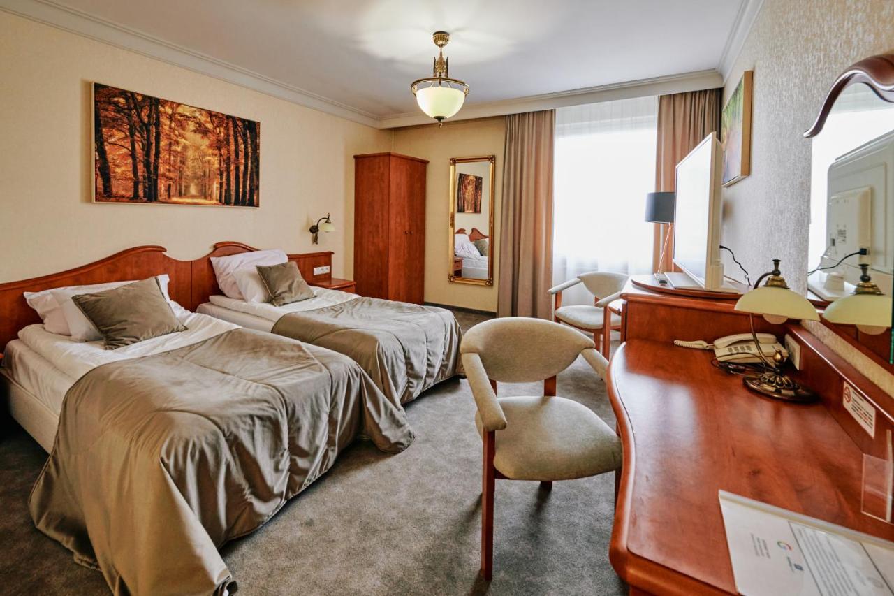 Bialy Dom Henlex Hotel Restauracja Poznan Dış mekan fotoğraf