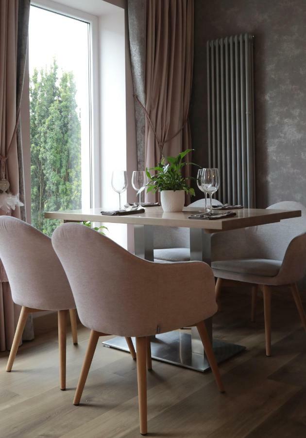 Bialy Dom Henlex Hotel Restauracja Poznan Dış mekan fotoğraf