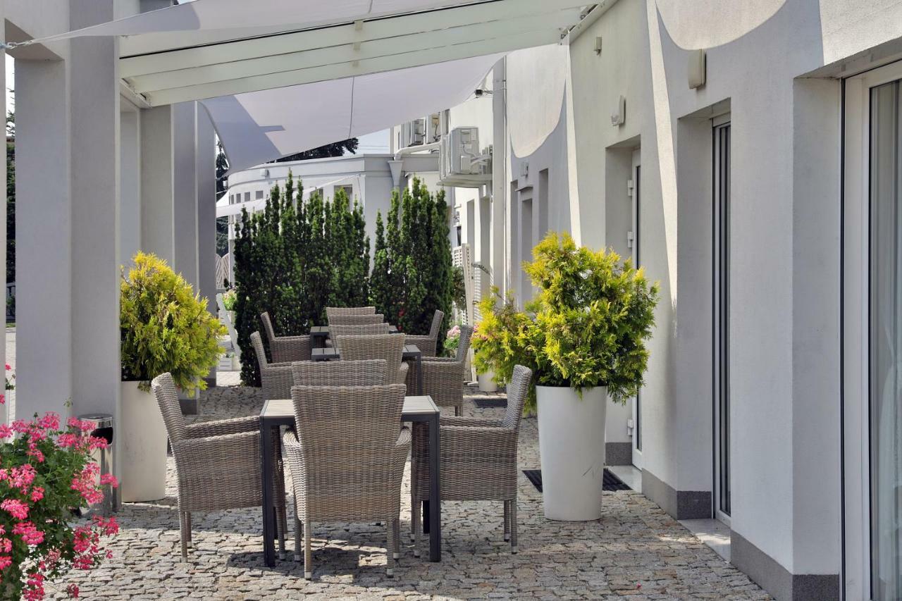 Bialy Dom Henlex Hotel Restauracja Poznan Dış mekan fotoğraf